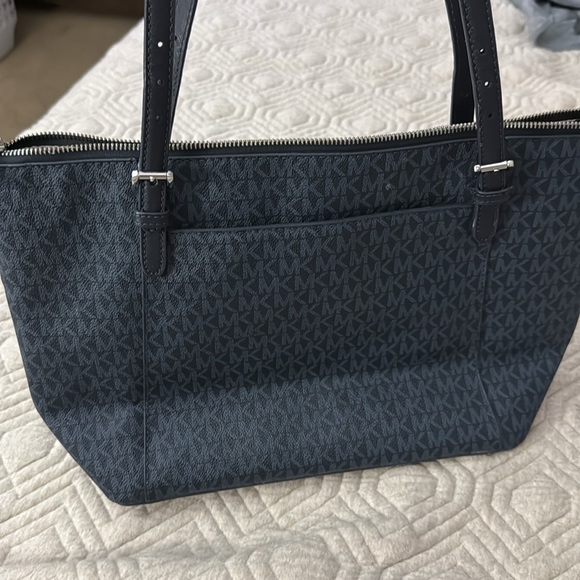 MK tote - Picture 2 of 4